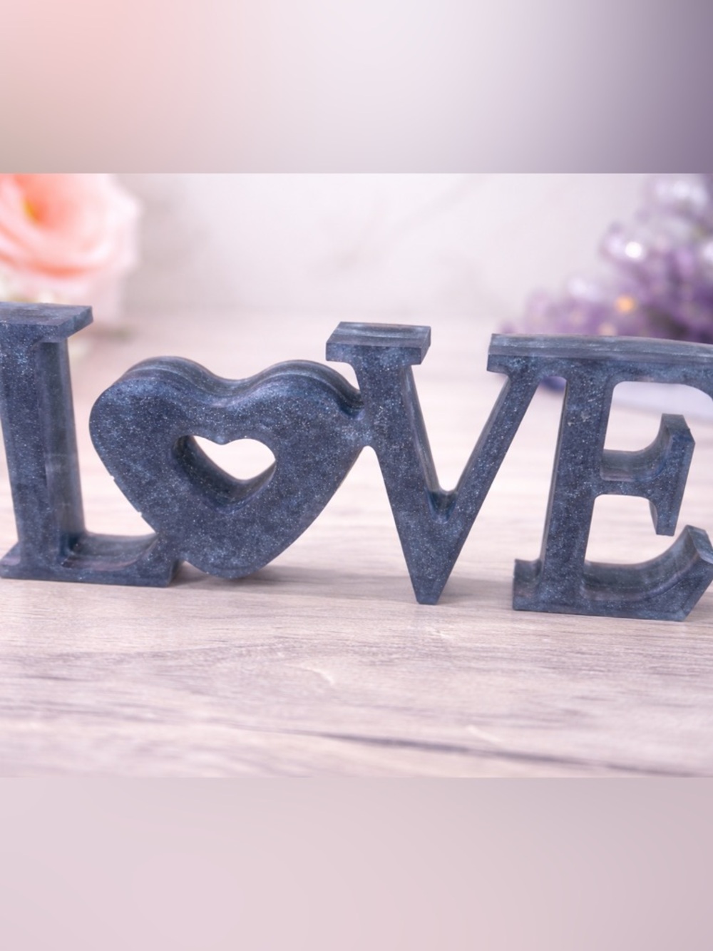 Handmade LOVE Resin Sign Heart Decor Glitter Shelf Décor Romantic Gift